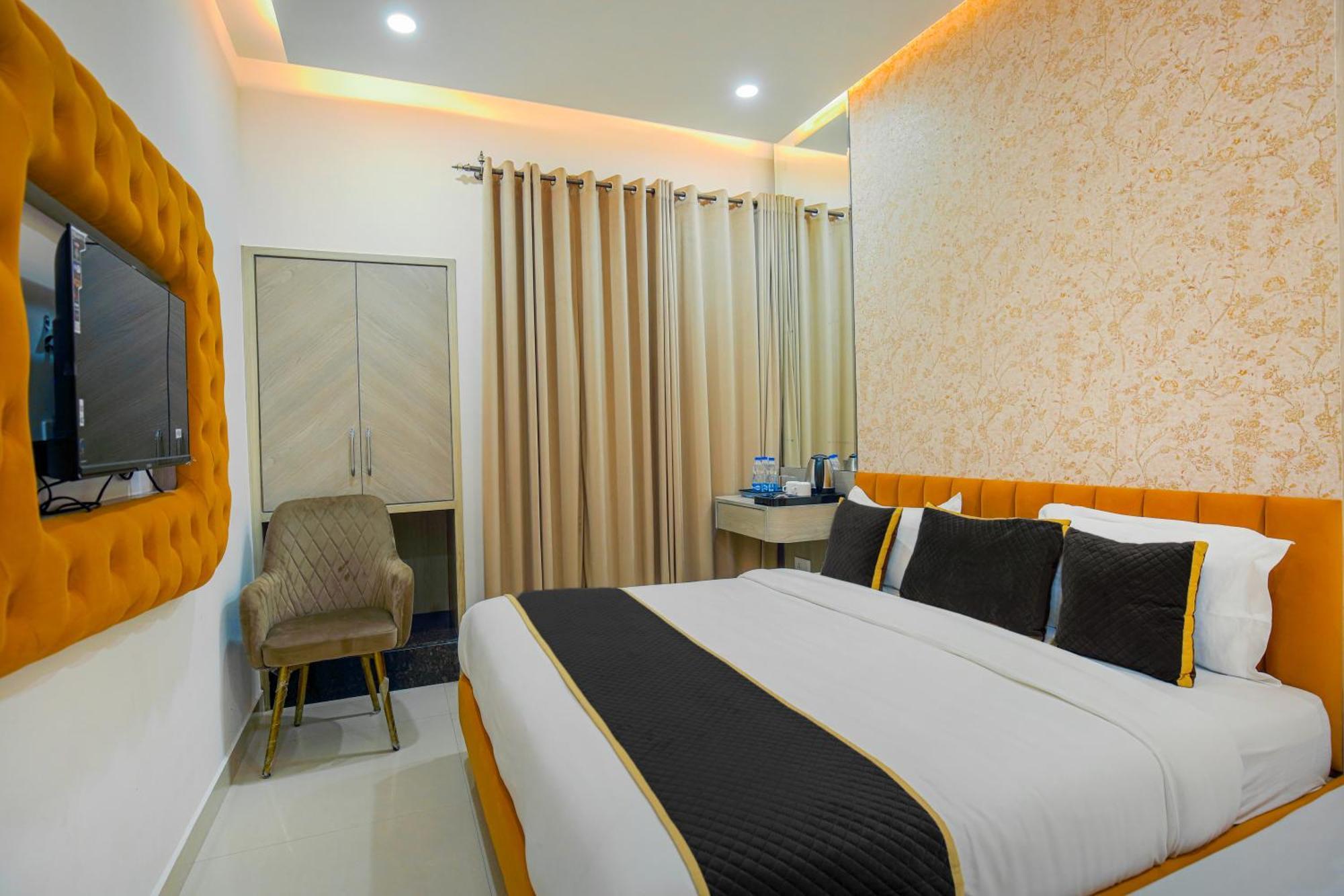 Hotel Golden Stay Amritsar Esterno foto